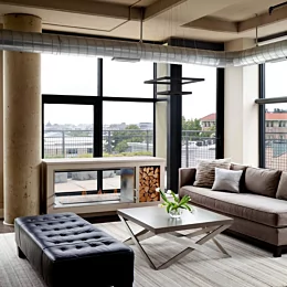 We love the way natural light fills this minimalistic loft